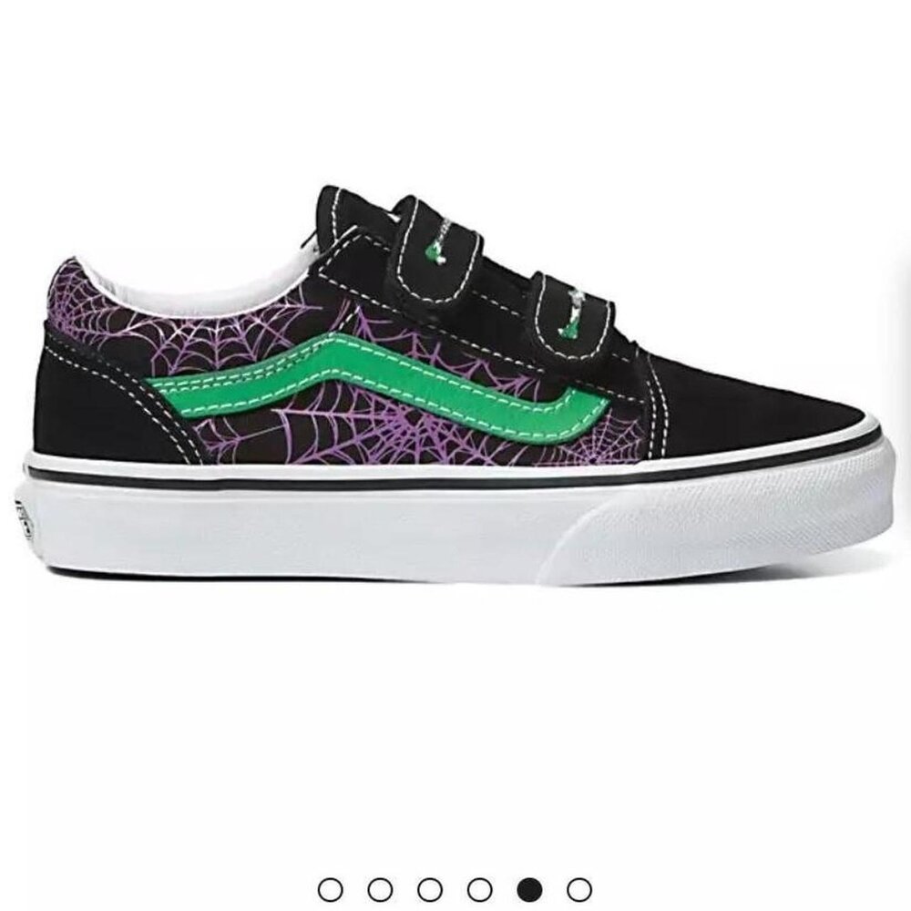 New in Box Vans Old Skool V Youth Size 2 Glow Web Purple Halloween Velcro